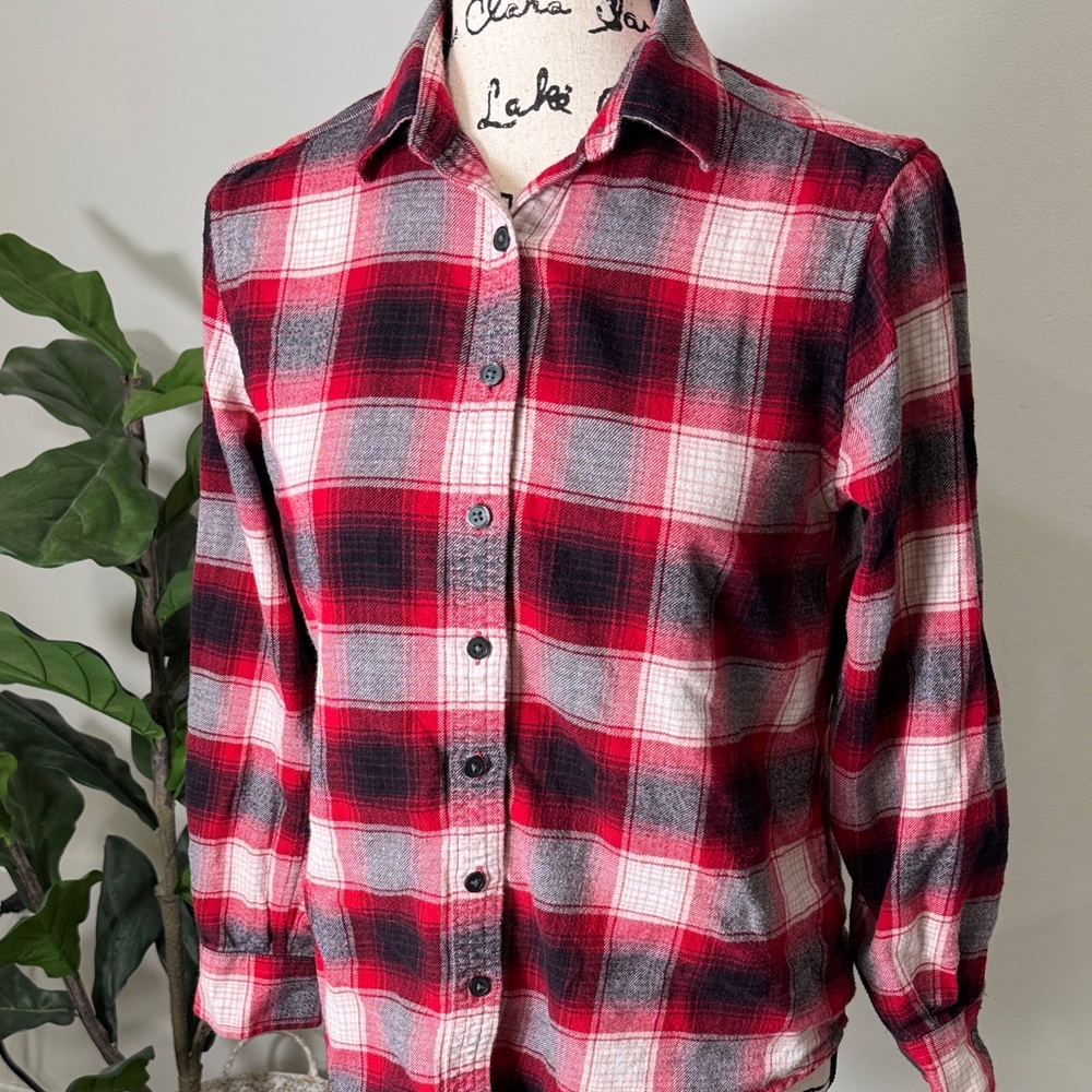 LANDS END Plaid Women’s Shirt Flannel Red and Black P Small Grunge Eclectic
